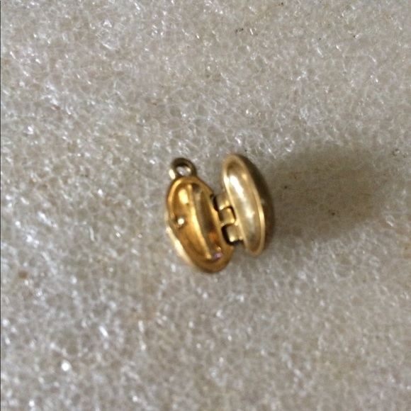 Vintage locket pendant - Picture 3 of 3